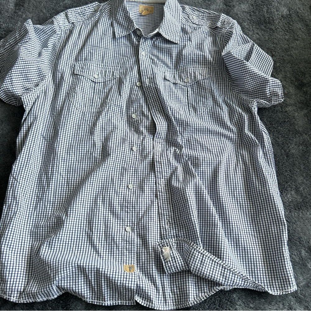 Tre Vero Blue and White Casual Button Down Shirt